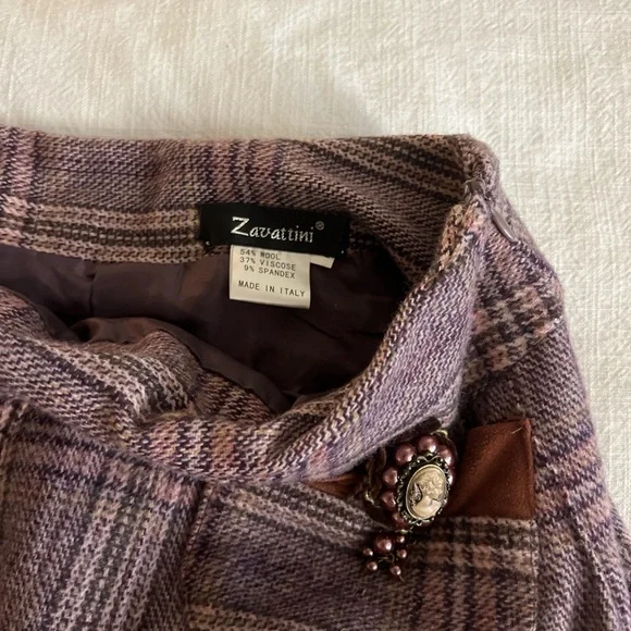 Italian vintage pleated plaid wool midi skirt with Victorian brooch M - Picture 4 of 8